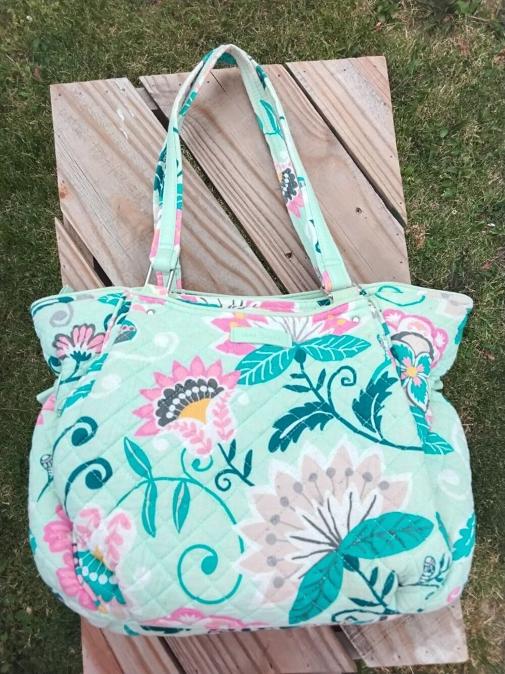 Vera Bradley CARSON NORTH South Tote Mint Flower Pattern